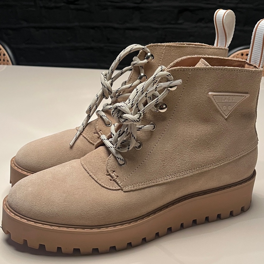 LÄST Beige Suede Lug Sole Lace-Up Boots | EU 40 (US 9-9.5)